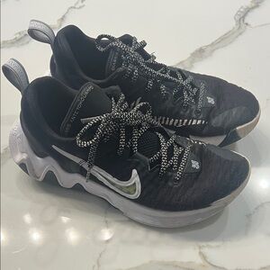 Nike Black and White Running Shoes